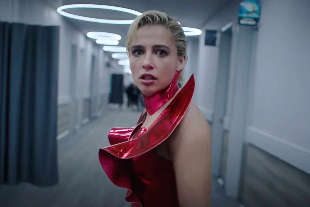 Phim kinh di 'Cuoi' 2 bi cam chieu o Viet Nam hinh anh