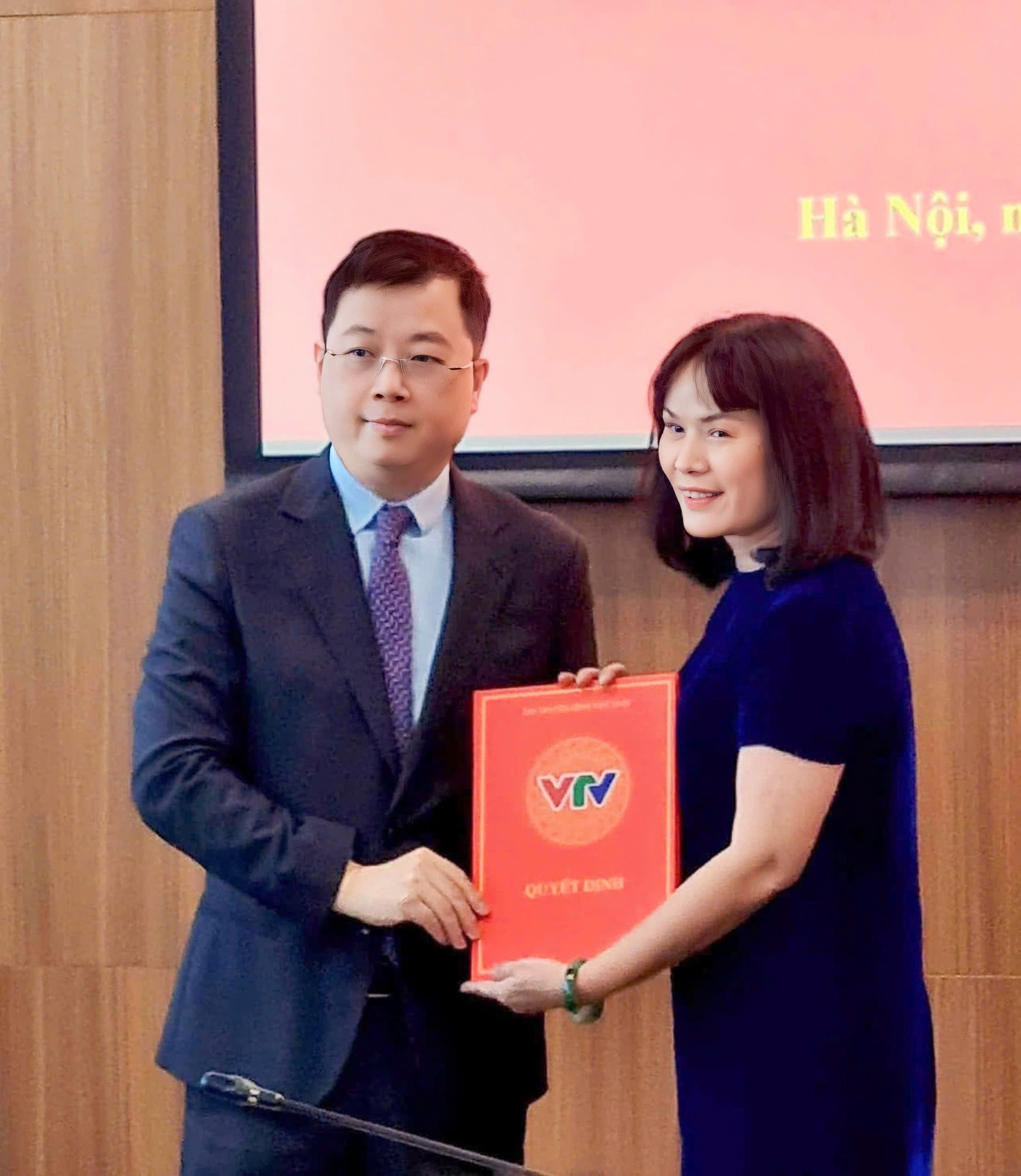 Nhà báo Tạ Bích Loan