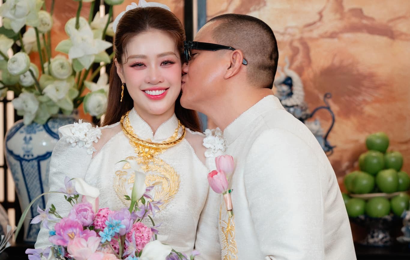 Khanh Van khoc trong le vu quy hinh anh