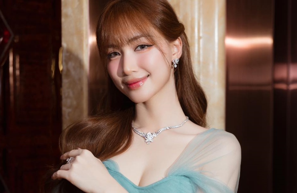 Hoa Minzy len tieng ve quang cao ung dung lua dao hinh anh