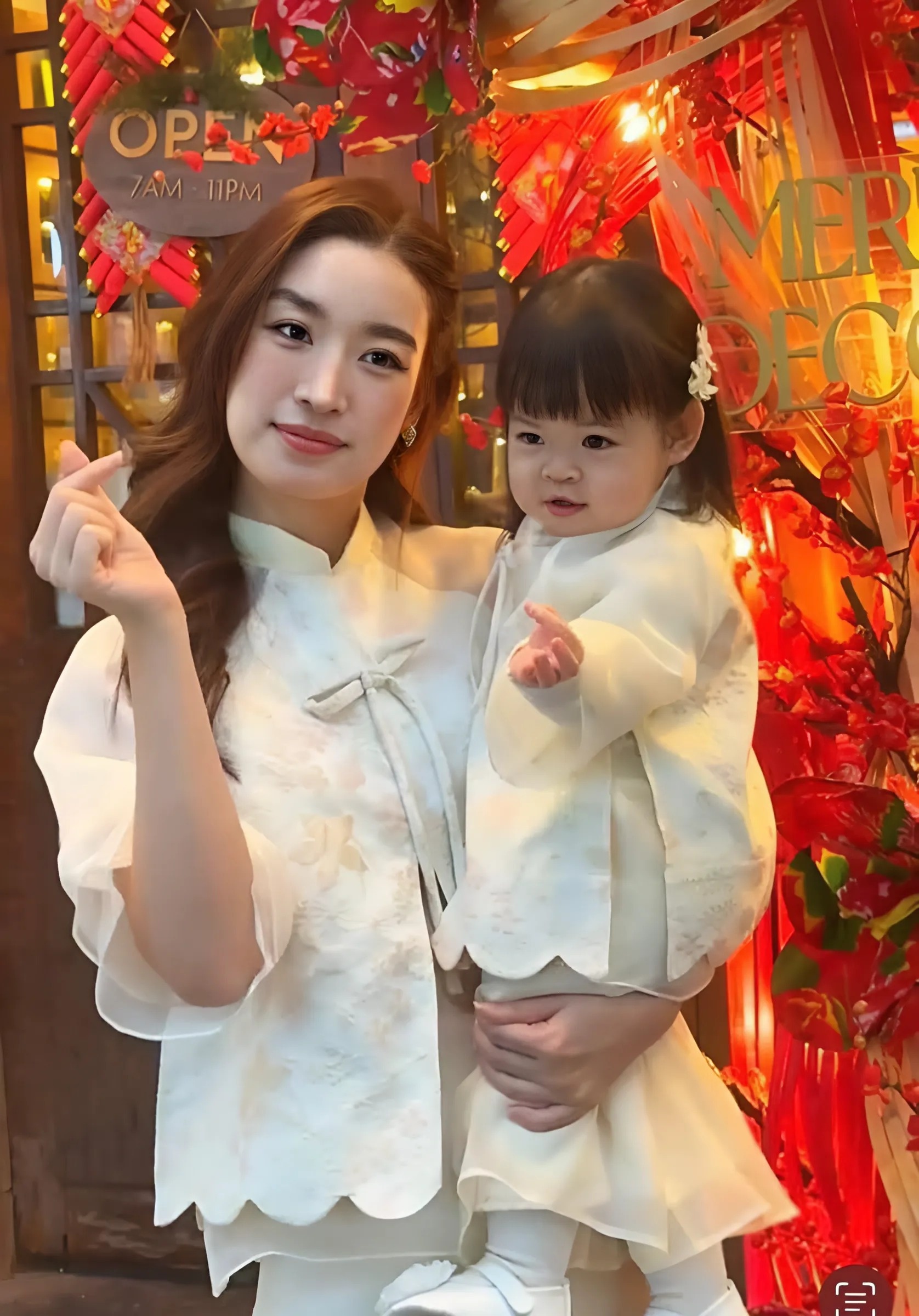 Gia đình Tăng Thanh Hà 