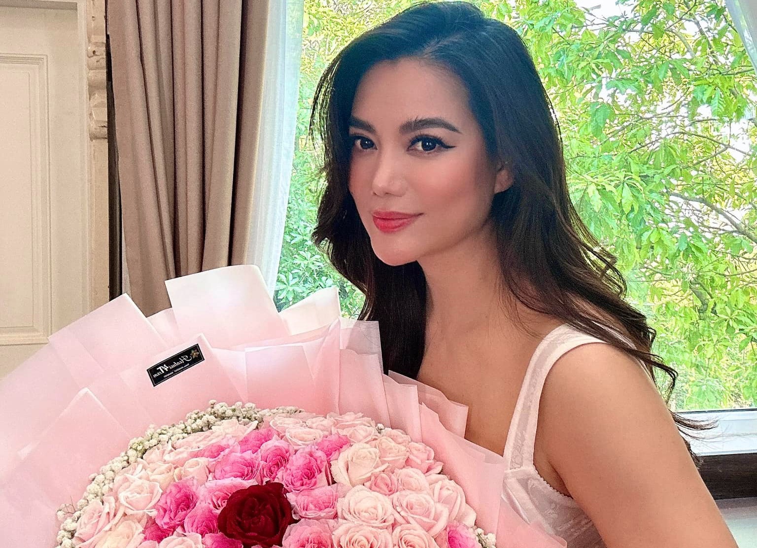 Truong Ngoc Anh dung nam ban quyen Hoa hau Trai Dat Viet Nam? hinh anh