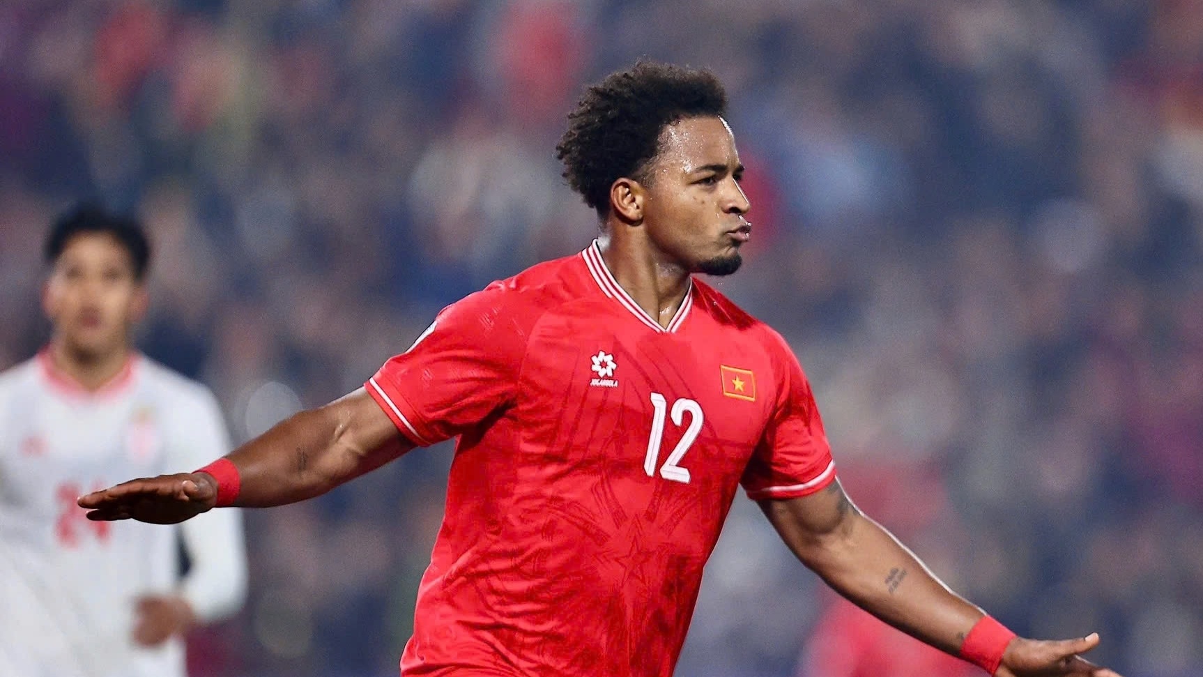 Sao Viet mung tuyen Viet Nam thang ap dao Myanmar 5-0 hinh anh