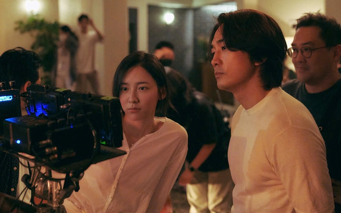 Phim 19+ co Park Ji Hyun gay sot hinh anh