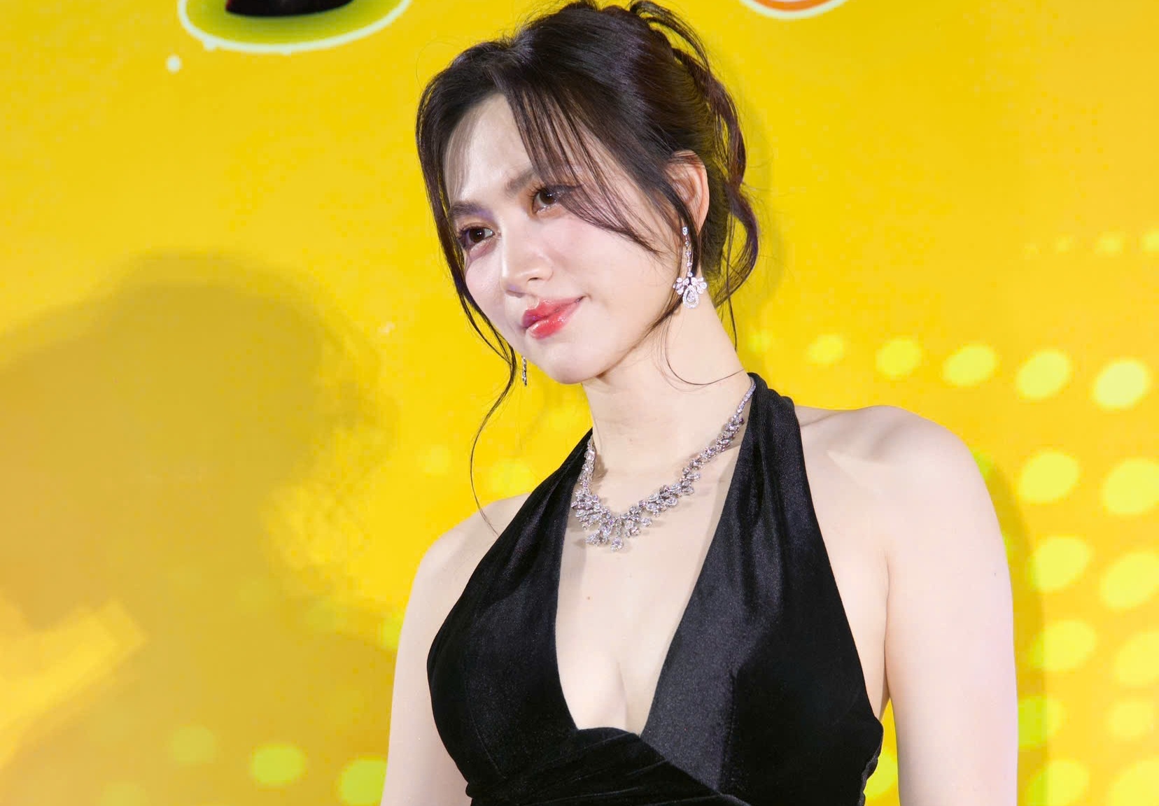 Ai rot tien cho nhung le trao giai hoanh trang cuoi nam? hinh anh