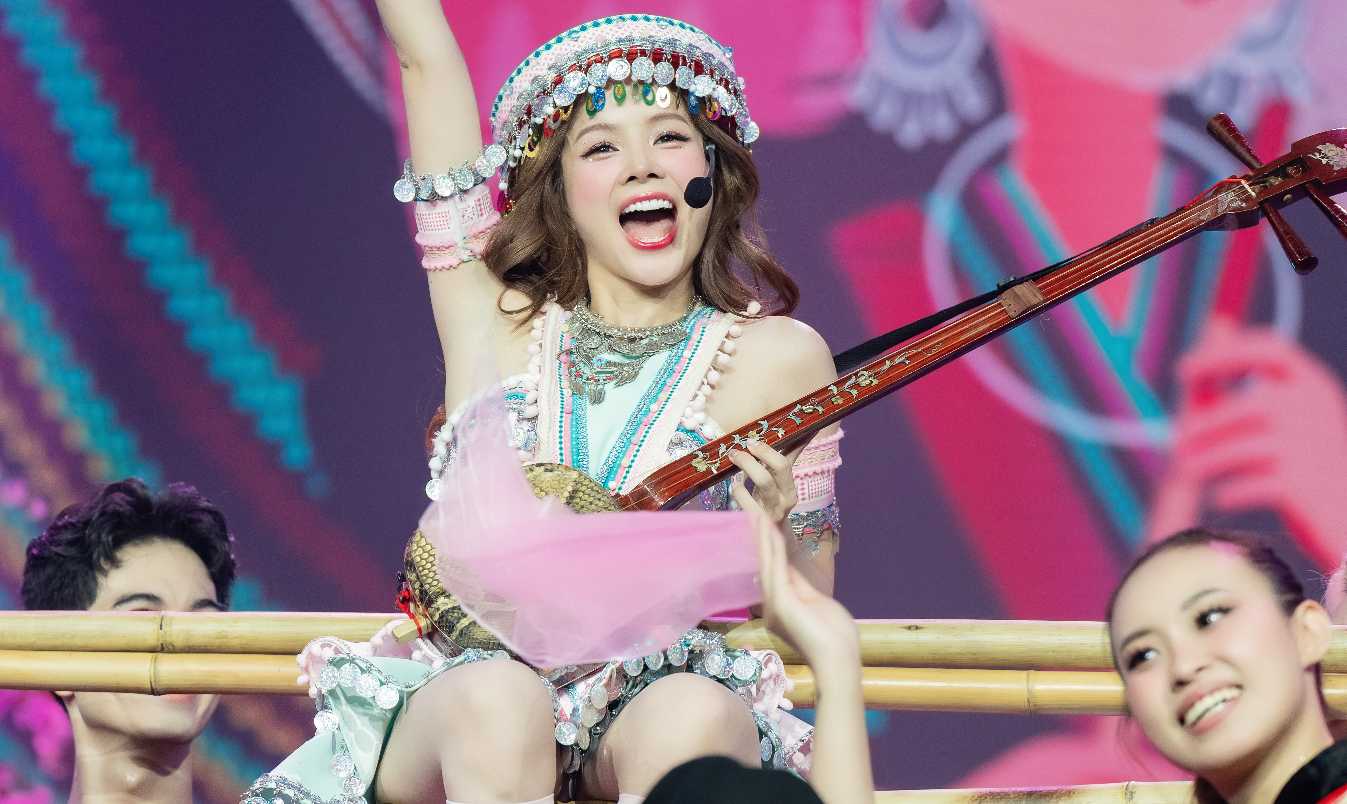 Bung no tranh luan khi Mie thang Toc Tien hinh anh