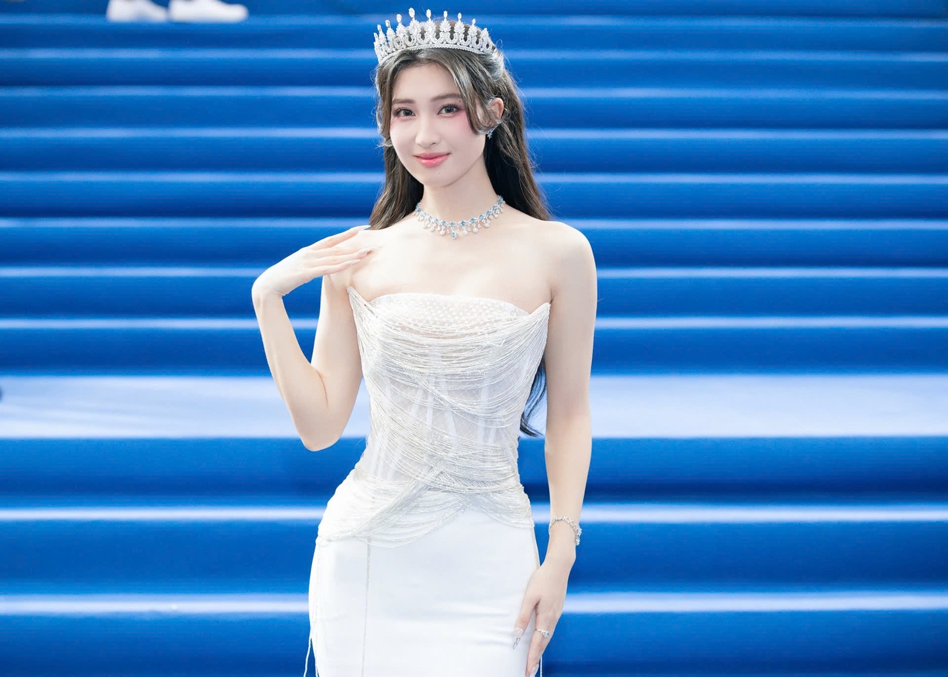 Phương Nhi và chồng