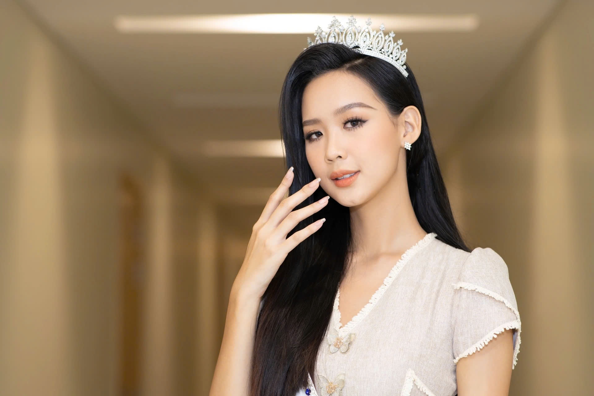 Á hậu Phương Nhi