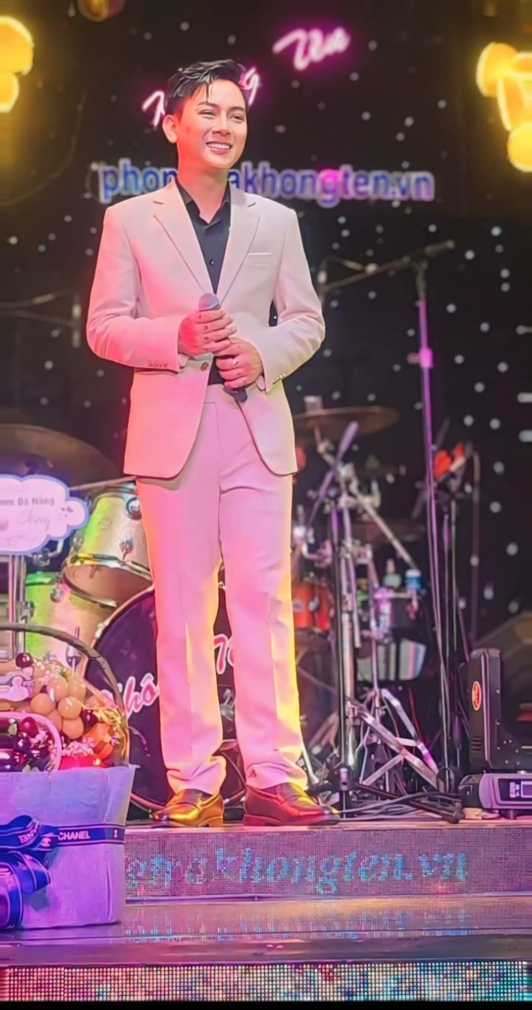 hoài lâm, ca sĩ hoài lâm ảnh 1 hoai lam, ca si hoai lam anh 1