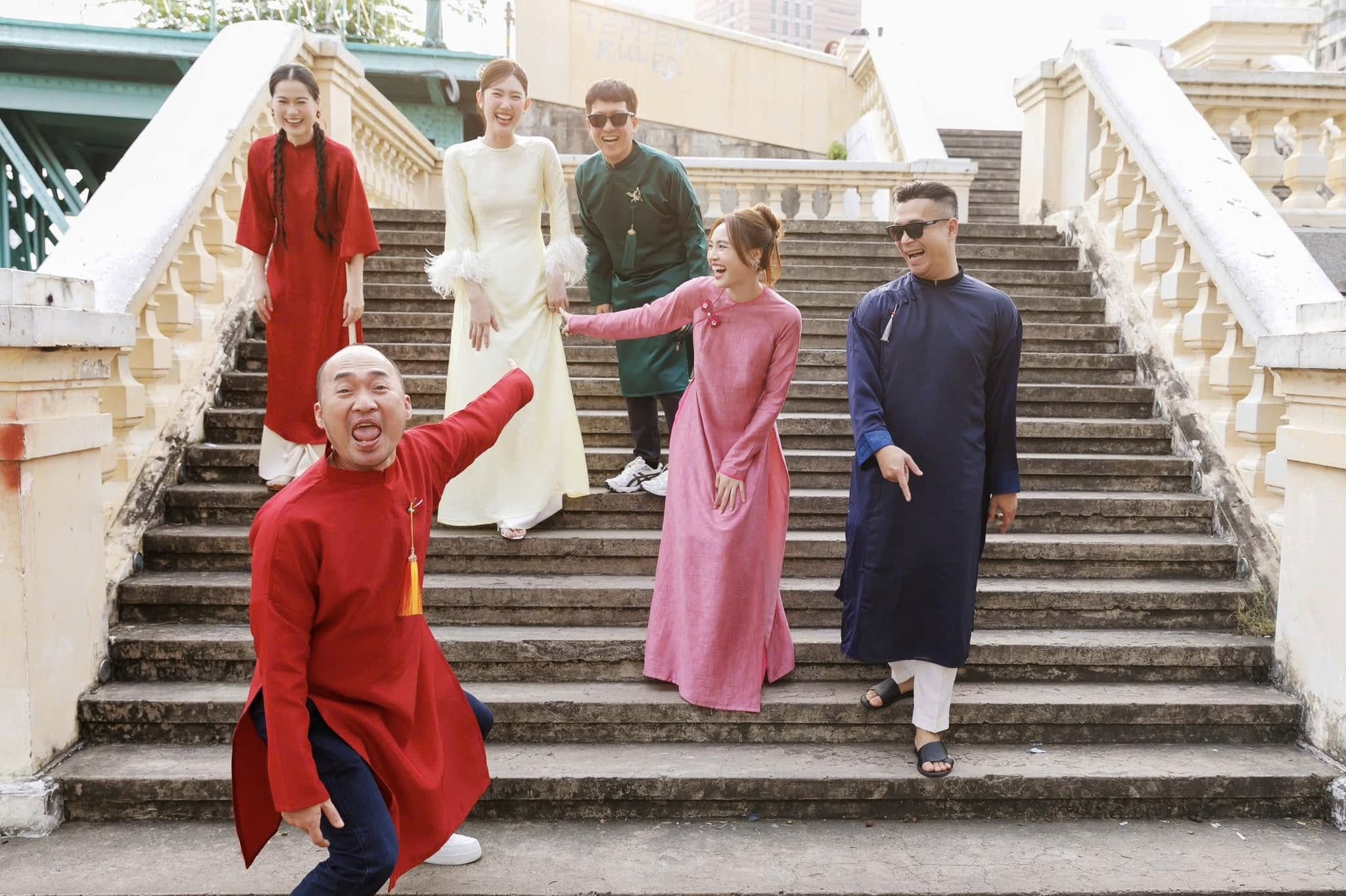 7 nụ cười xuân