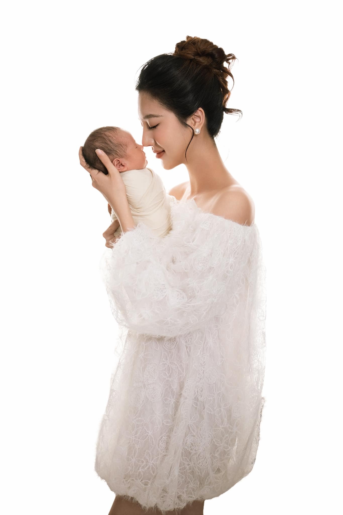 Ca sĩ Hồ Quang Hiếu 