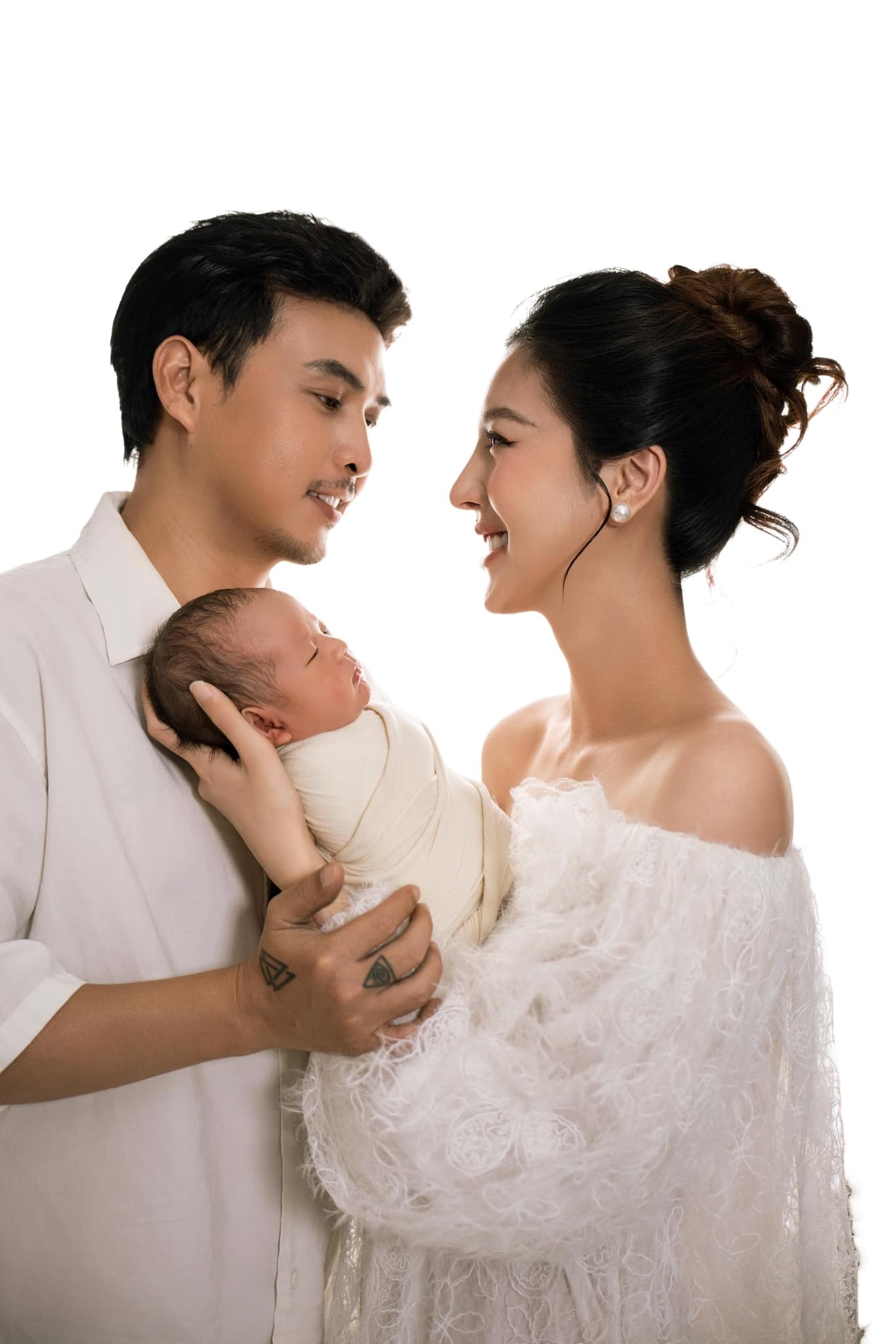 Ca sĩ Hồ Quang Hiếu 