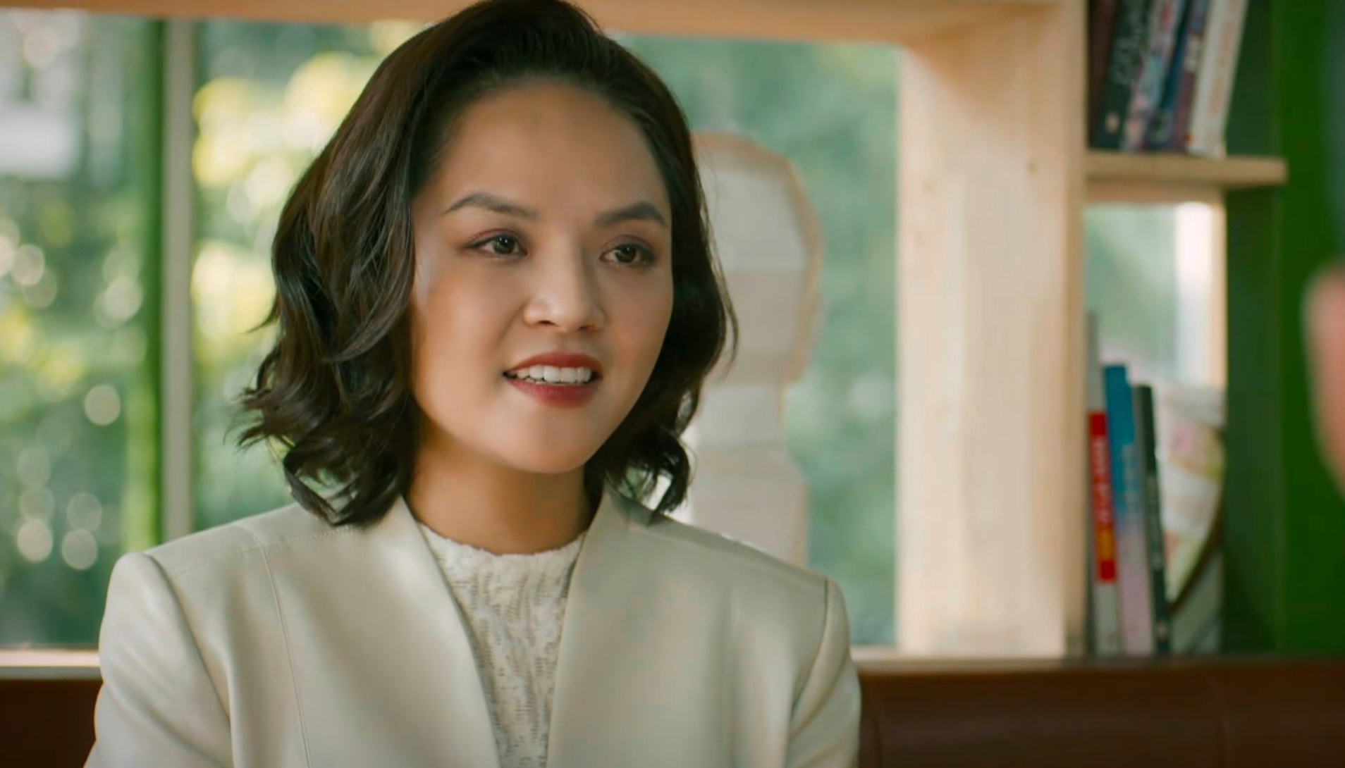 Chi tiet gay ban tan trong phim co Thu Quynh hinh anh