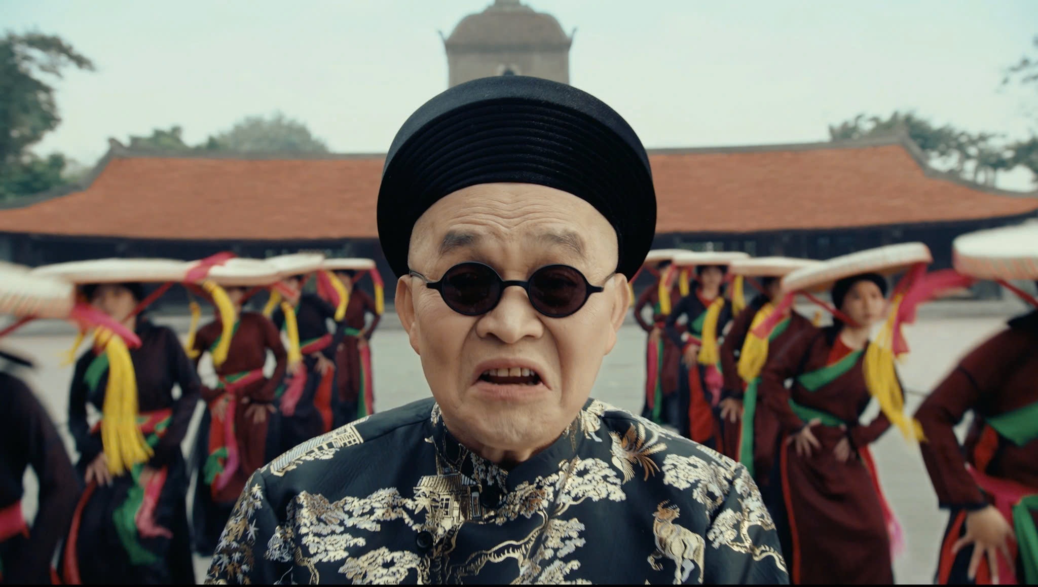 Cat-xe cua Xuan Hinh khi dong 'Bac Bling' hinh anh