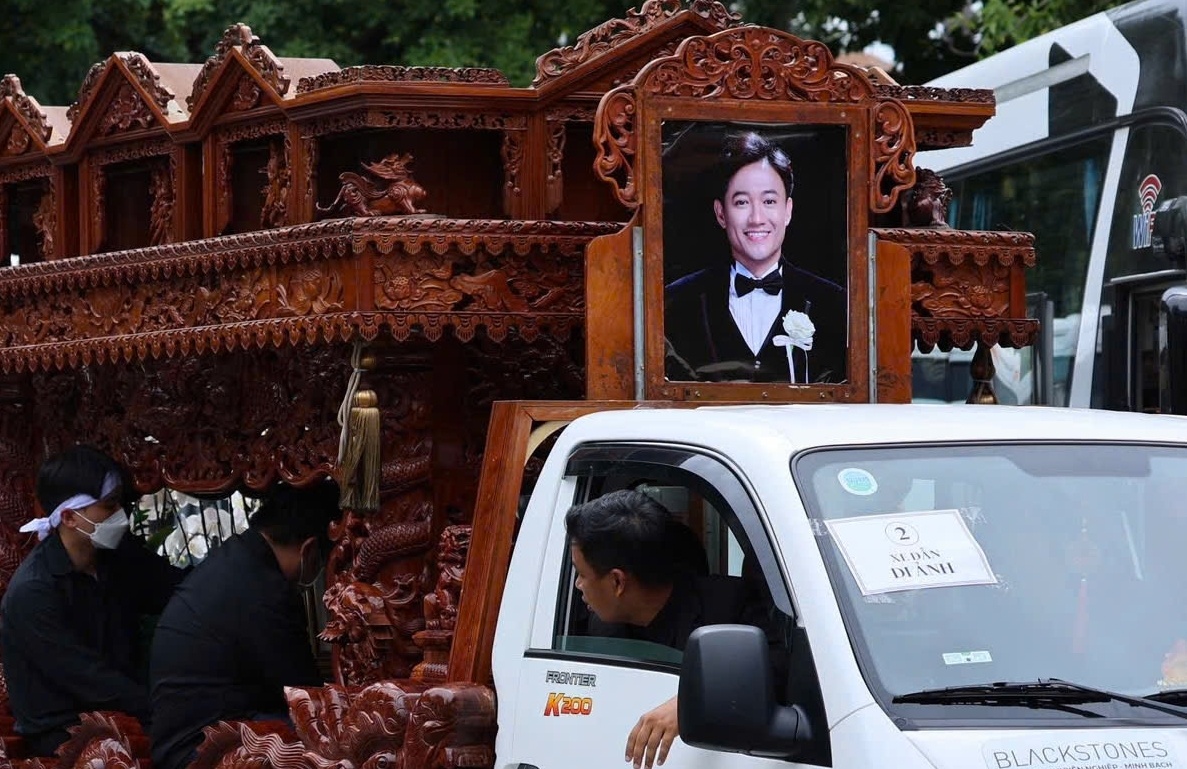 Loi hua cua nguoi vo trong phut tien dua va dieu Quy Binh de lai hinh anh
