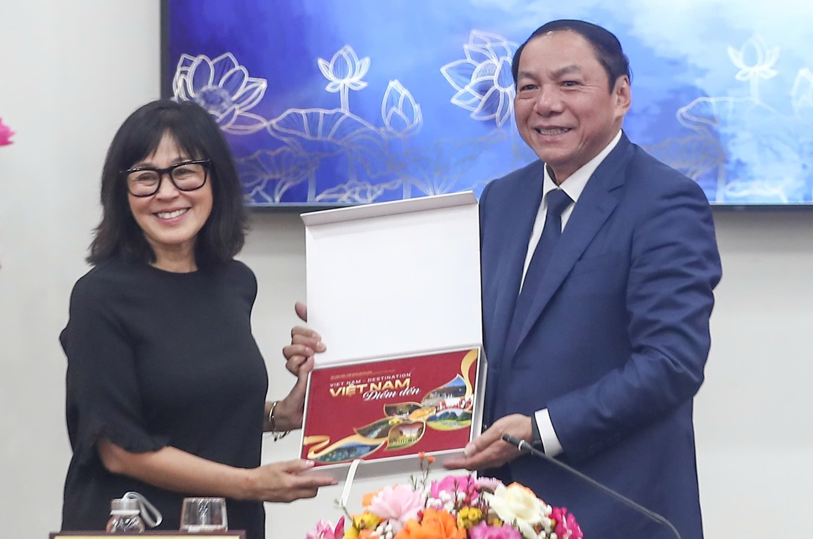 Riot Games muon san xuat phim o Viet Nam hinh anh