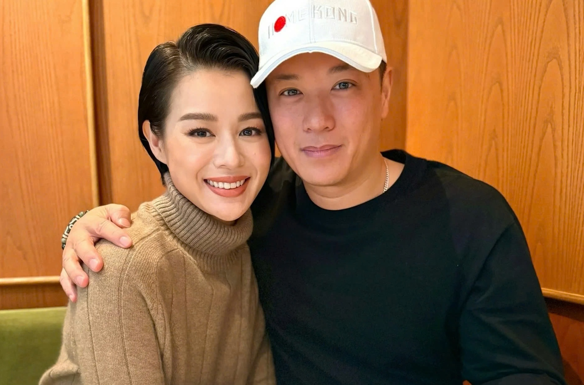 Chong Ho Hanh Nhi len tieng ve viec om nhieu co gai trong bar hinh anh