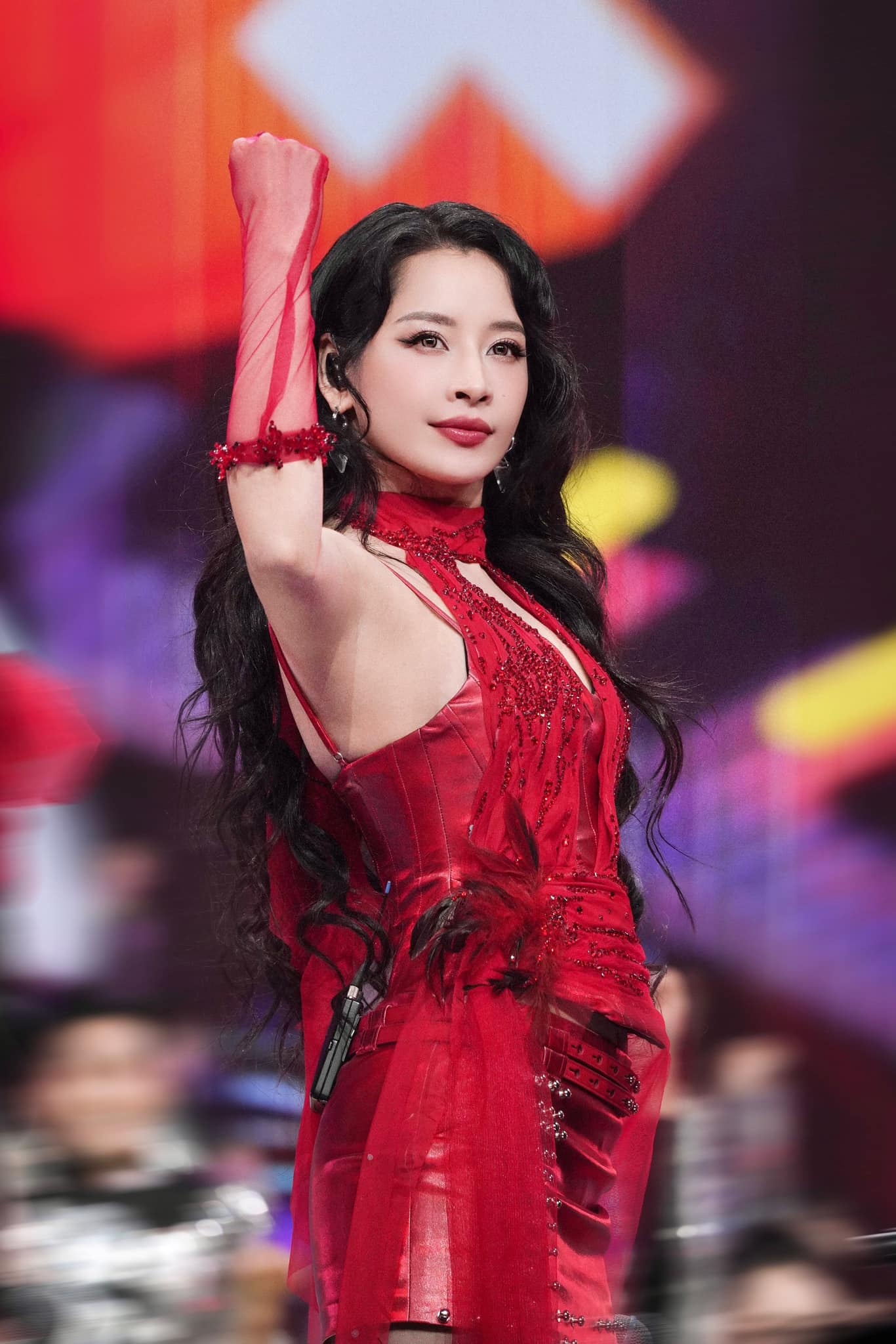 Chi Pu mở công ty