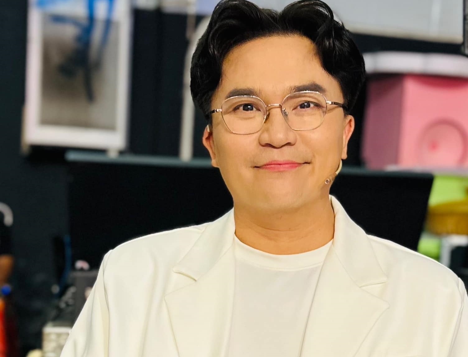 Dai Nghia xin loi hinh anh