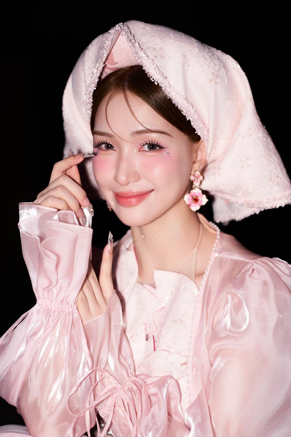 Ca sĩ Hòa Minzy