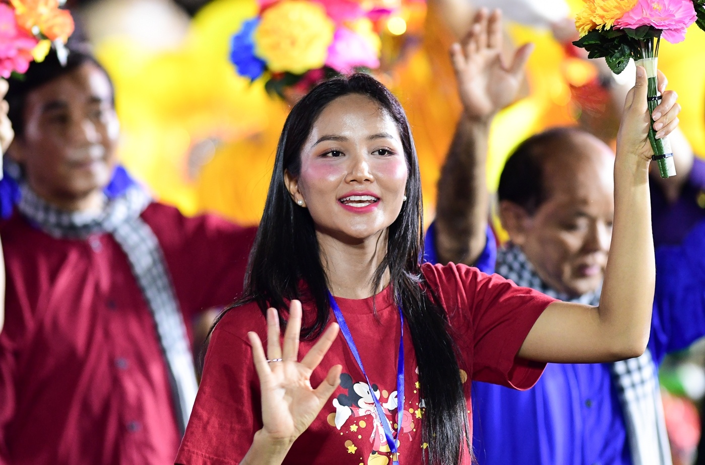 Khoanh khac han hoan cua H'Hen Nie, Bao Ngoc o dem so duyet dieu binh hinh anh