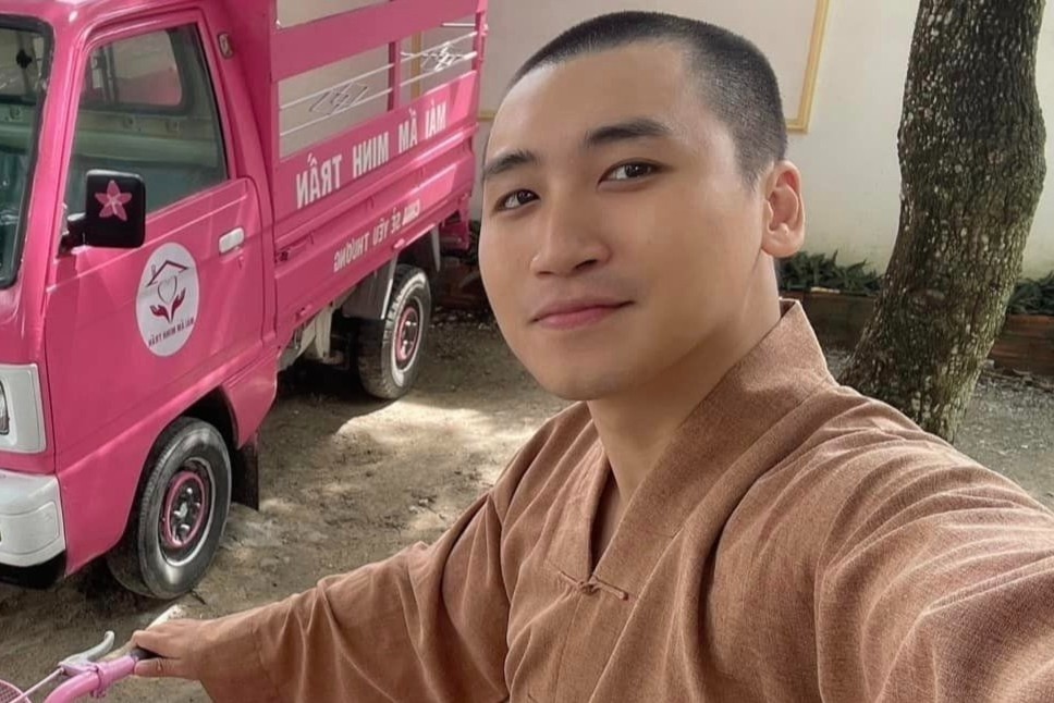 Vo cu chia se ve Huy Cung hinh anh