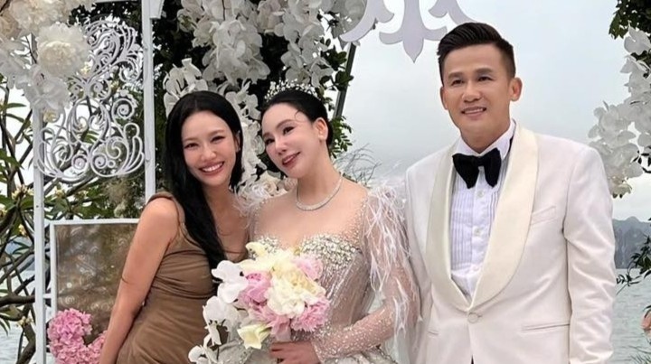 Doanh nhan Hoang Cong Thanh hon Ho Quynh Huong trong le cuoi hinh anh