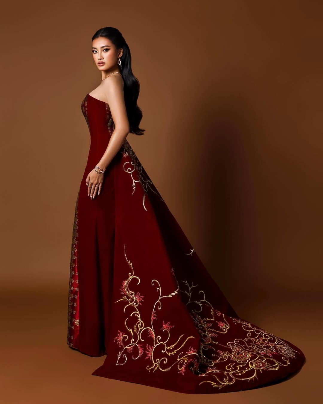 y nhi,  miss world,  hoa hau the gioi anh 10