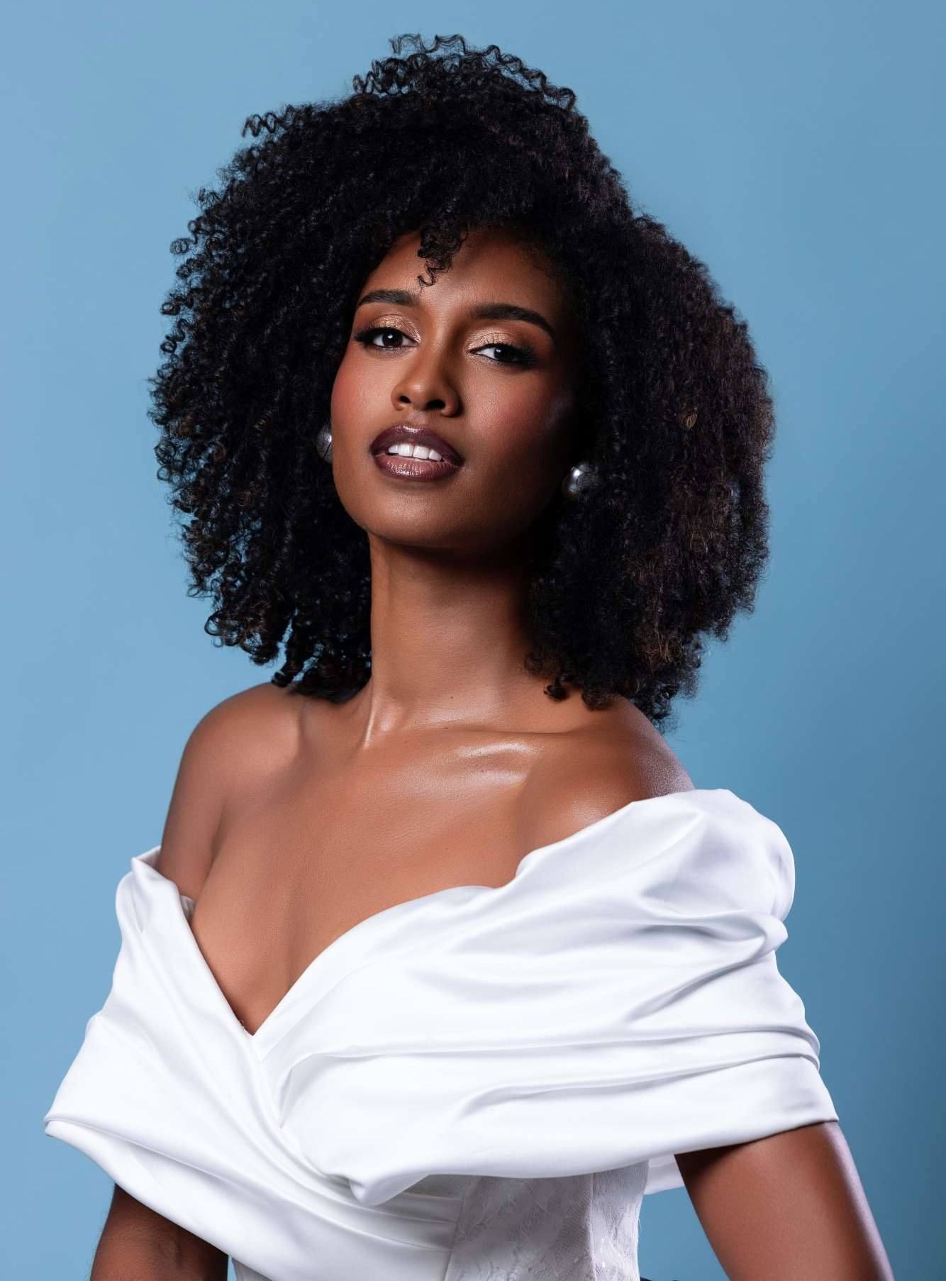 y nhi,  miss world,  hoa hau the gioi anh 3