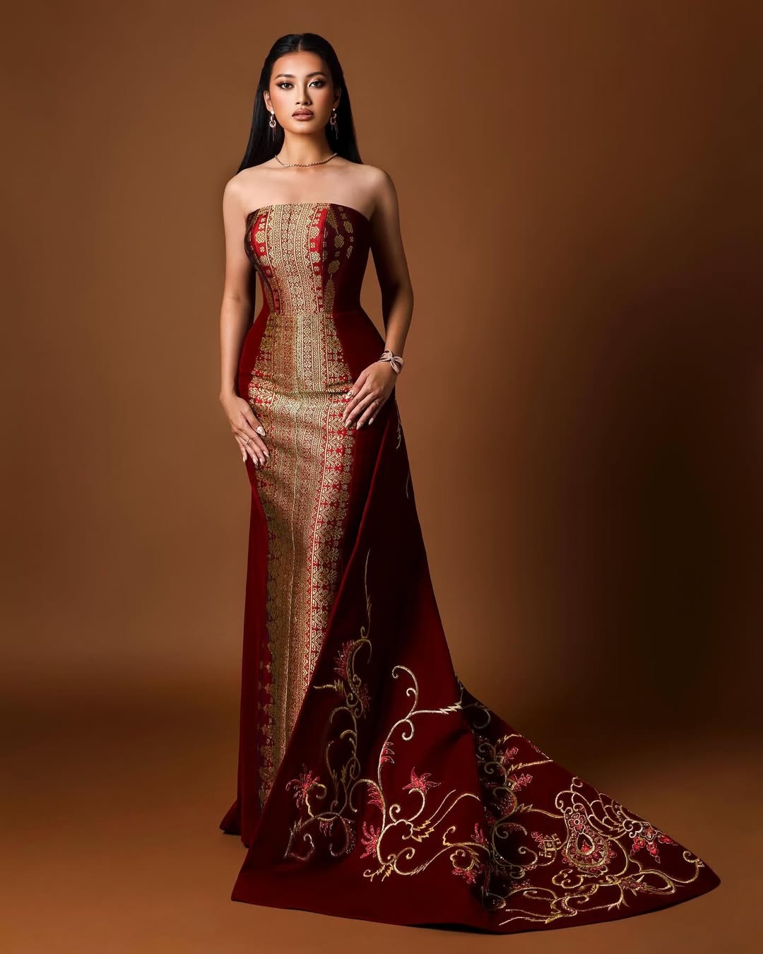 y nhi,  miss world,  hoa hau the gioi anh 9