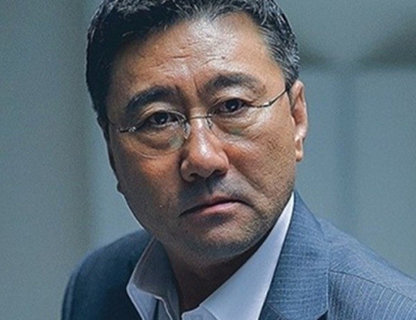 Choi Jung Woo qua doi hinh anh