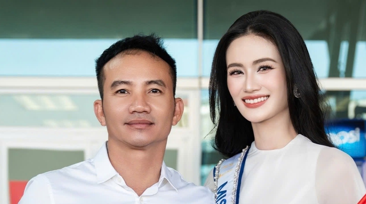 Bo Y Nhi sang An Do co vu con gai thi Miss World hinh anh