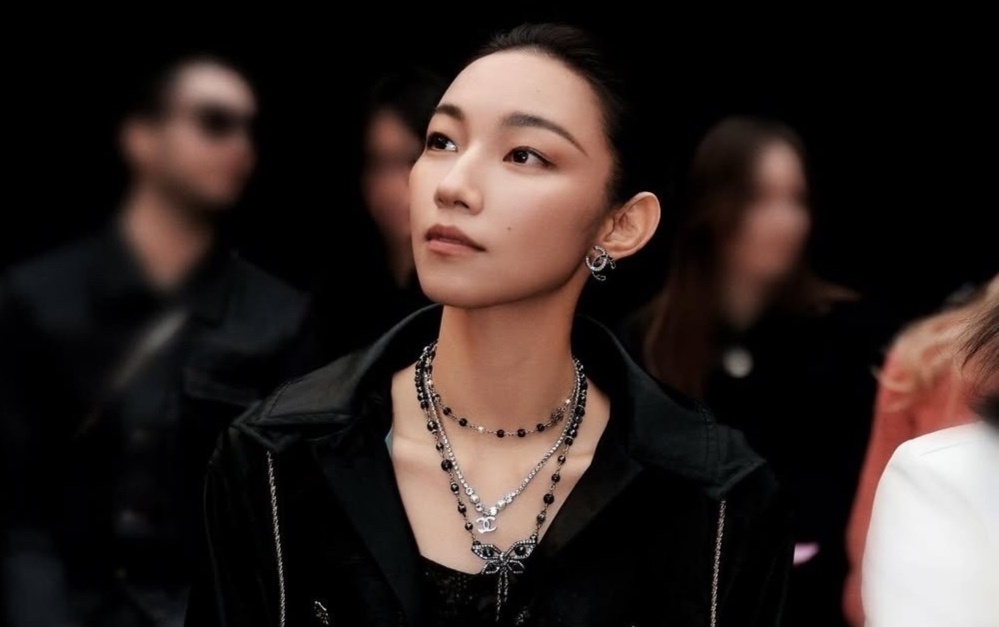 Nu dien vien khien Ngo Kinh va Ly Lien Kiet dieu dung hinh anh