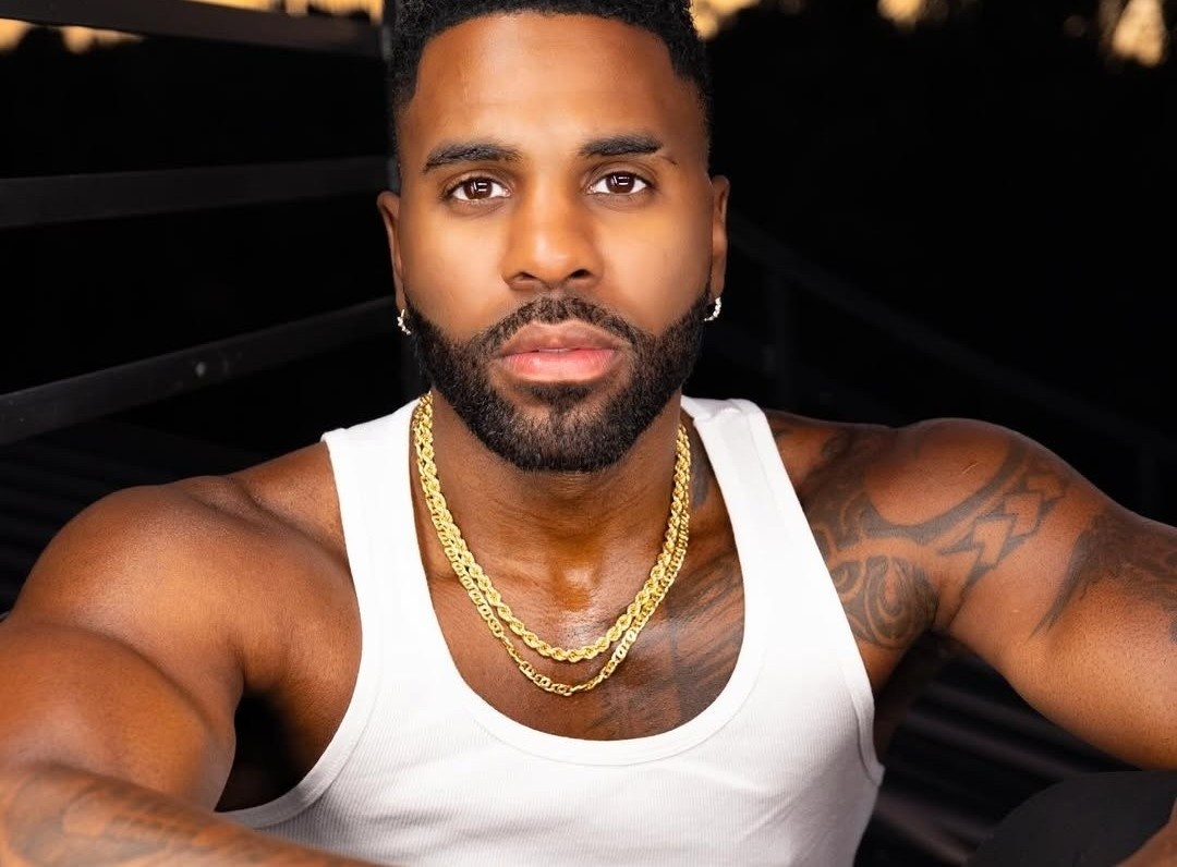 Ngoi sao ty view huy show len tieng to BTC tai Viet Nam hinh anh