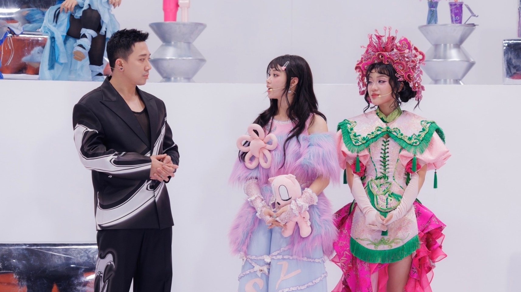 bao anh,  quynh anh shyn,  chi xe,  em xinh anh 2