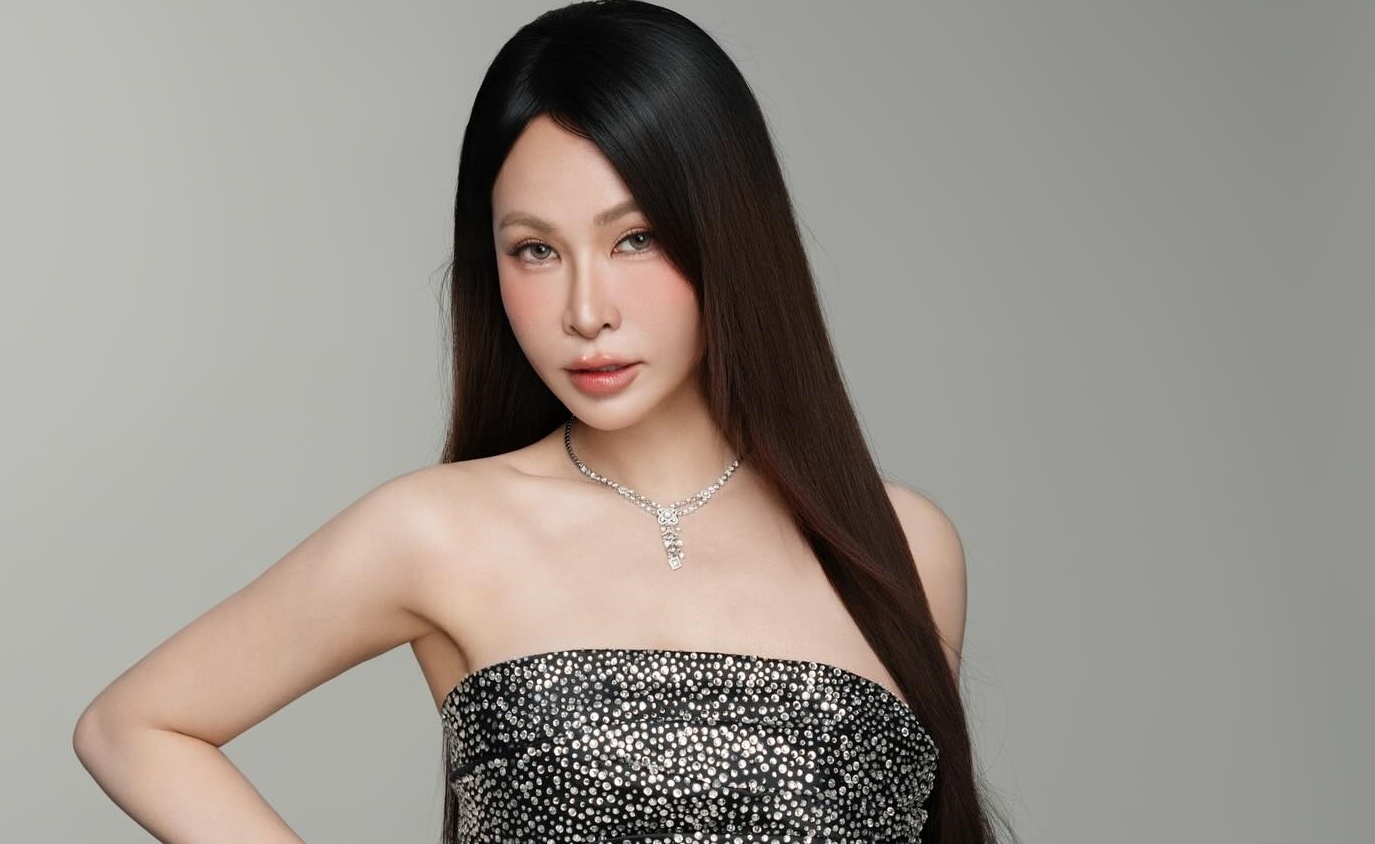 Uyen Linh dap tra khi bi noi phau thuat tham my qua da hinh anh