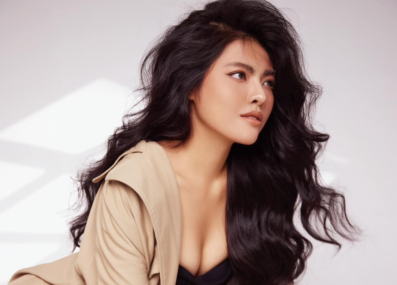 On ao cua a hau gay buc xuc vi du trend bi xu phat giao thong hinh anh