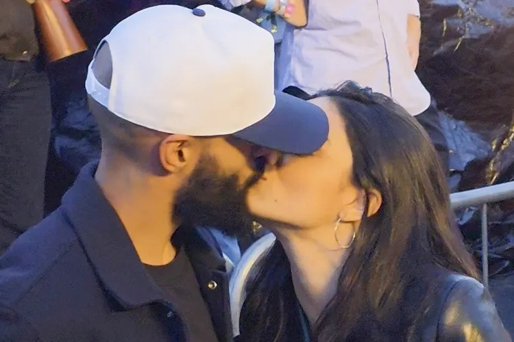 'Bach Tuyet' co ban trai moi hinh anh