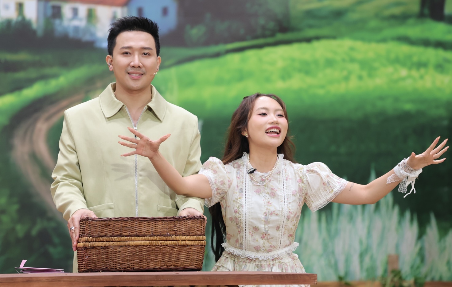 em xinh say hi,  anh trai say hi,  anh trai vuot ngan,  chong gai,  chi dep,  Dat Viet anh 1