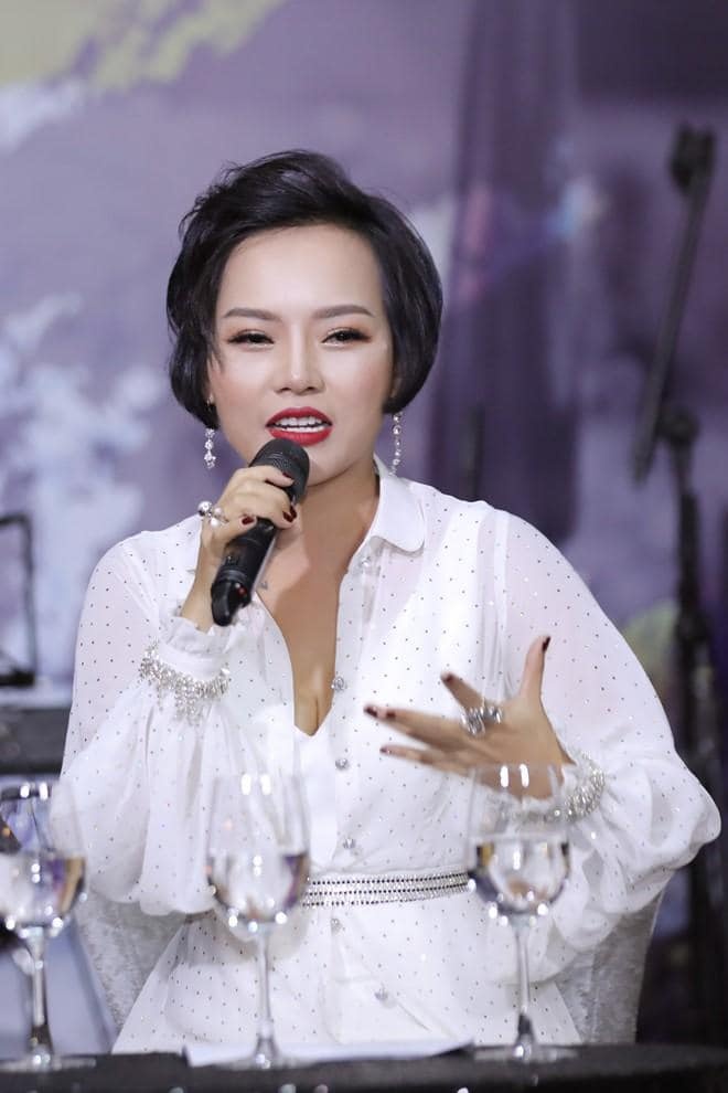 Thái Thùy Linh lên tiếng sau tin đồn Lật tàu Hạ Long