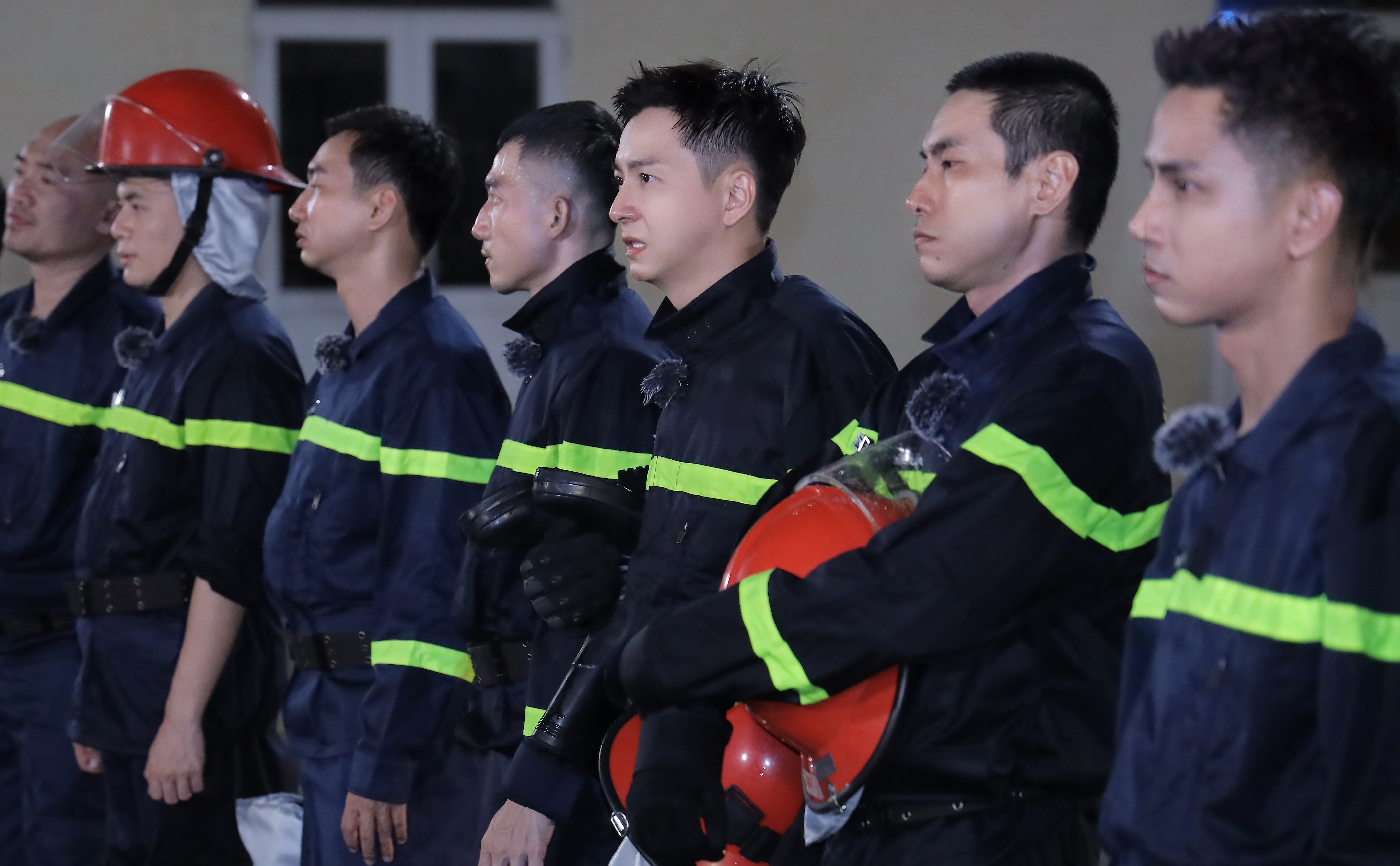 le duong bao lam,  chien si qua cam,  ngo kien huy,  tien luat anh 4