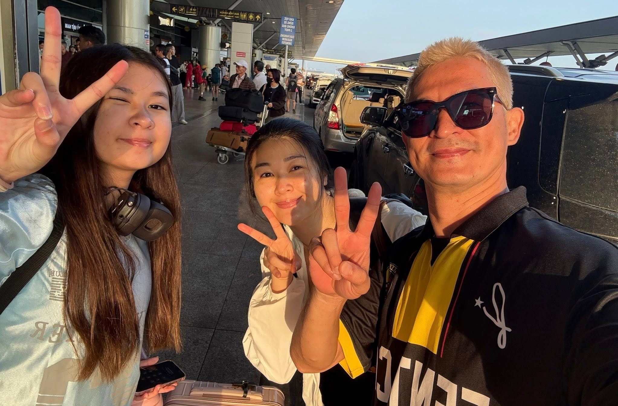 Huy Khanh tien Mac Anh Thu va con gai tro lai Phan Lan hinh anh