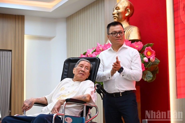 nhac si pham tuyen anh 4