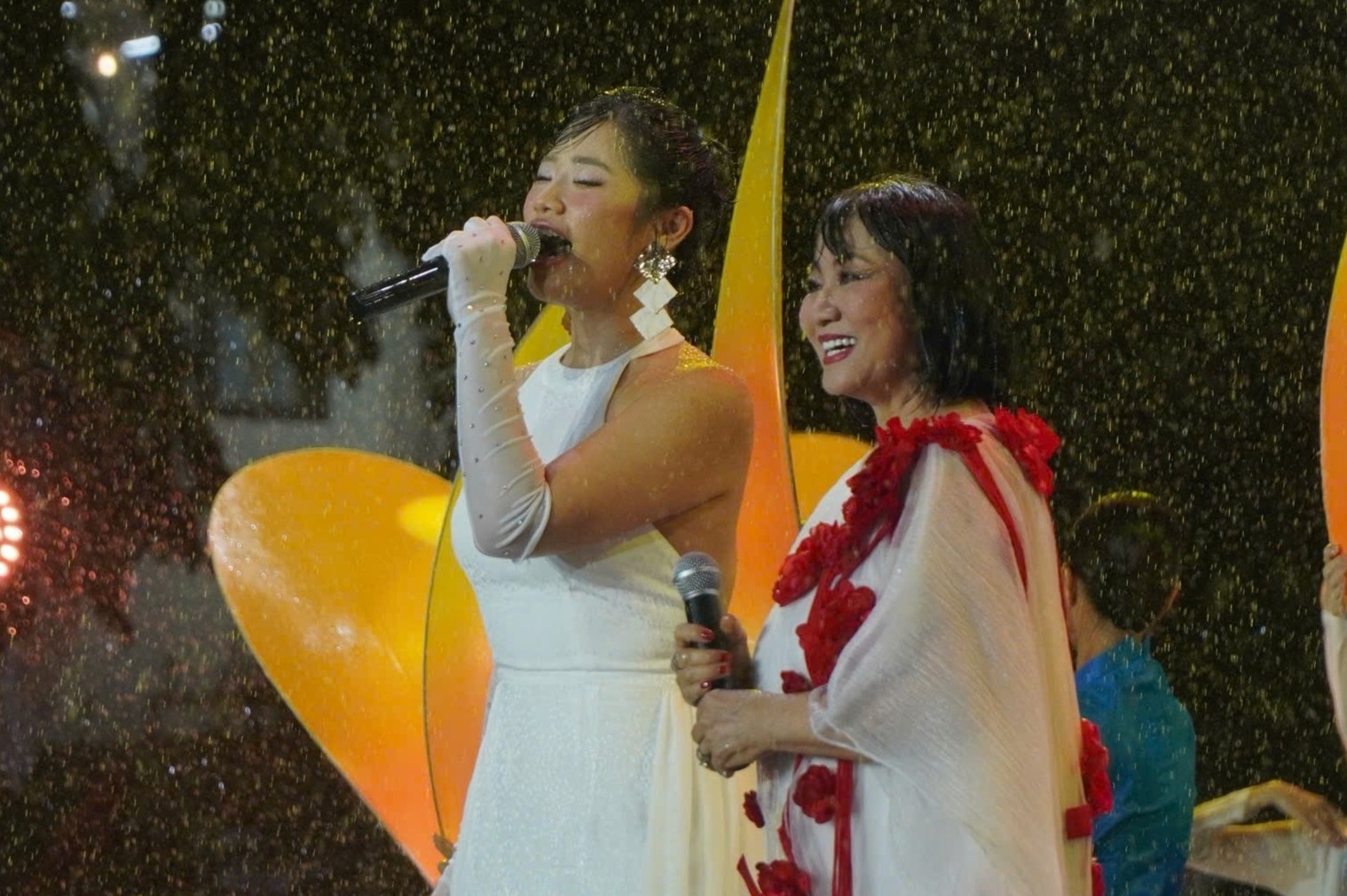 Dem nhac dac biet cua 'sieu do thi' TP.HCM hinh anh