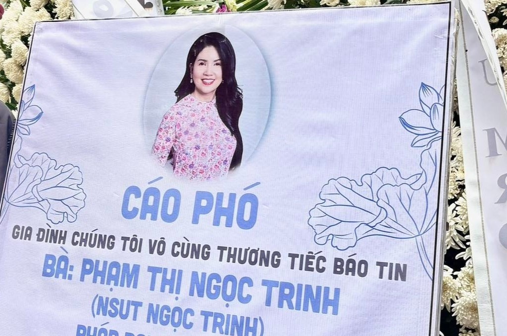 Gia dinh, dong nghiep tien biet Ngoc Trinh hinh anh