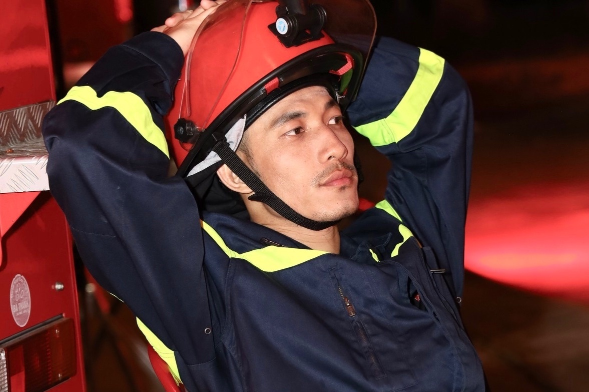 Nghe si rut khoi Chien si qua cam vi chan thuong hinh anh