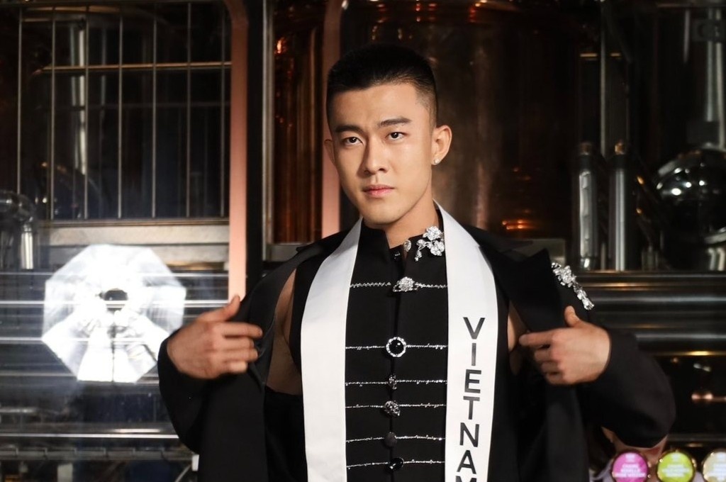 Hinh anh bi che phan cam cua Cong Vinh hinh anh