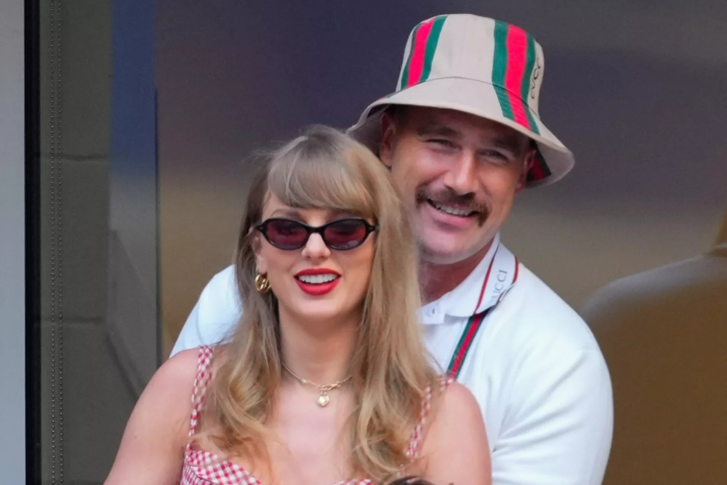 Hé lộ kế hoạch bí mật trong lễ cưới của Taylor Swift và Travis Kelce