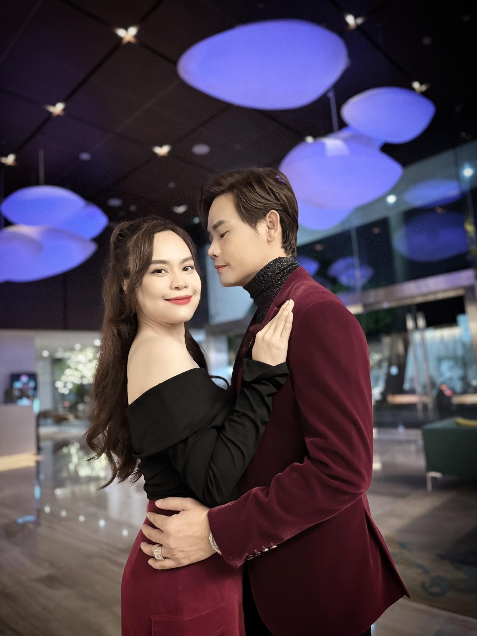 MC Hồng Phúc phủ nhận tin đồn ly hôn sau 25 năm gắn bó