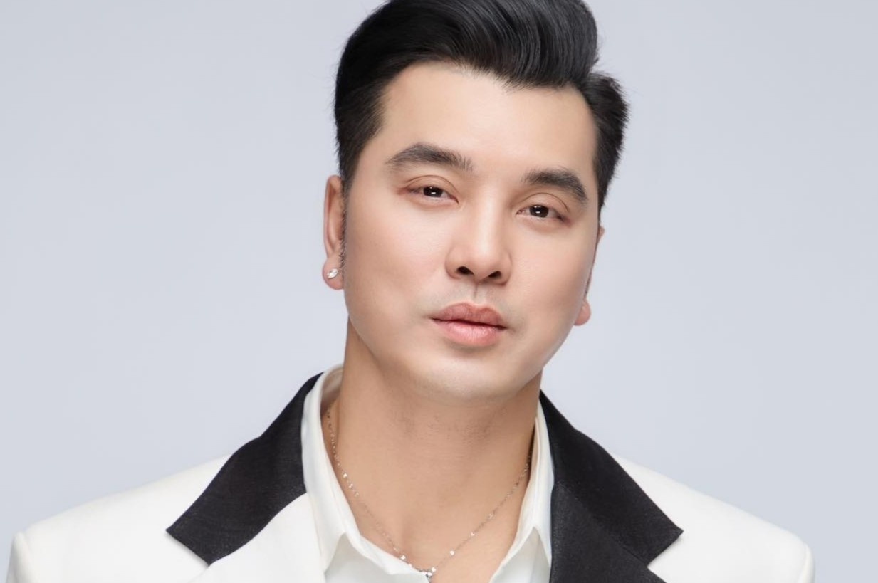 Sai lam cua Ung Hoang Phuc va Ngu ho tuong hinh anh